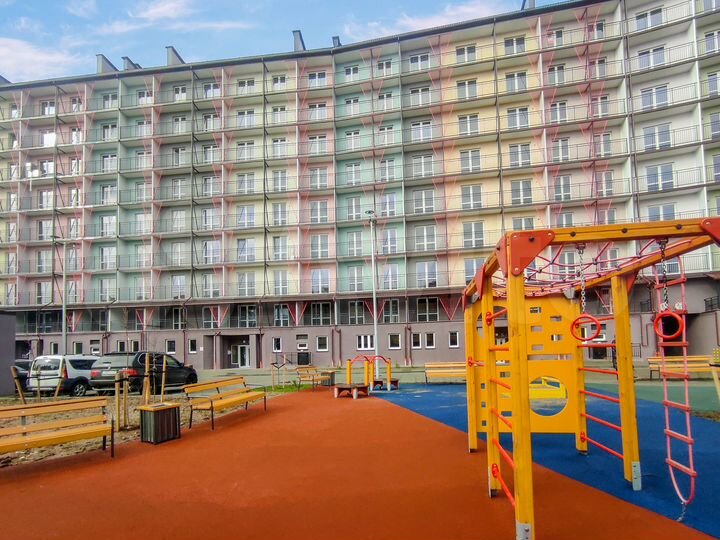 3-к. квартира, 100 м², 4/10 эт.