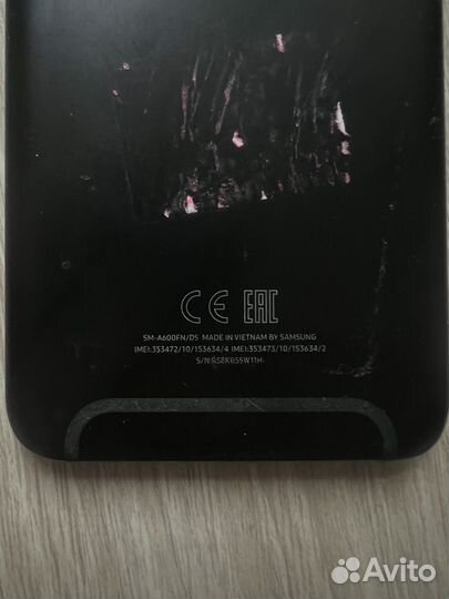Samsung Galaxy A6, 4/64 ГБ