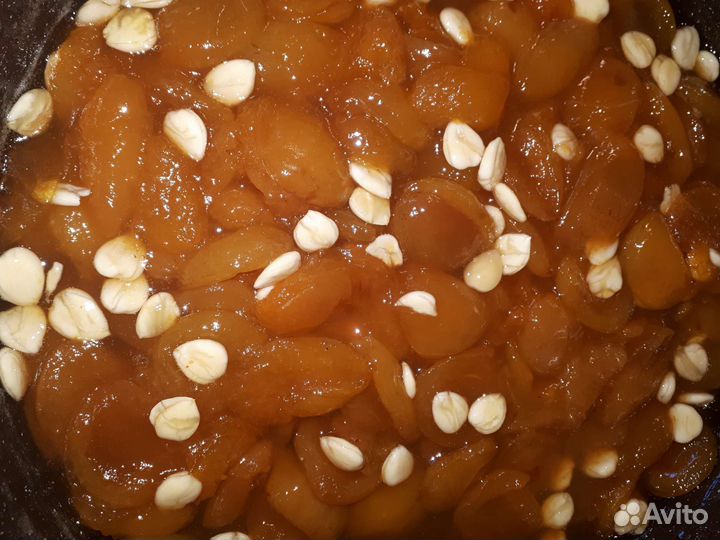 Абрикосовое варенье с орешками