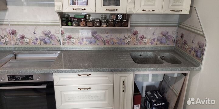 Встроенная столешница м2