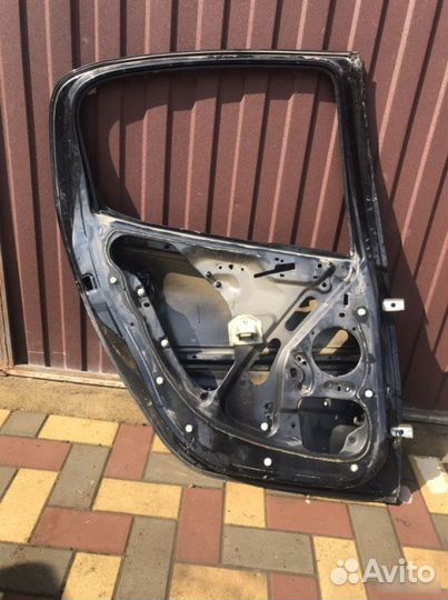 Дверь задняя левая Peugeot 206 1.4