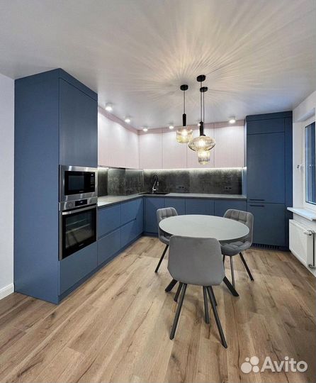 Кухонный гарнитур встроенный под ключ