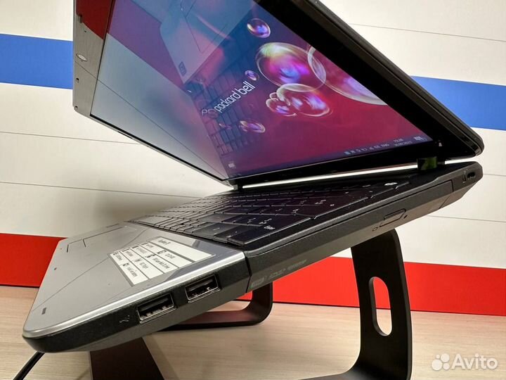 Офисный ноутбук Packard Bell на Intel