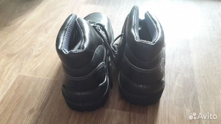 Демисезонные ботинки 38 размер