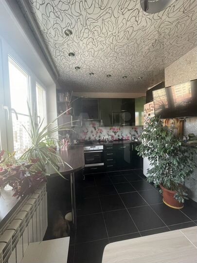 1-к. квартира, 43 м², 8/10 эт.