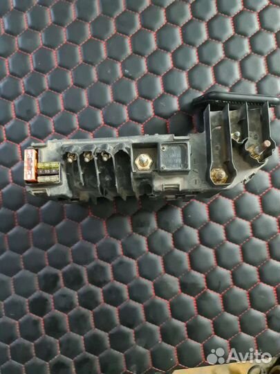 Блок силовых предохранителей Mercedes W221