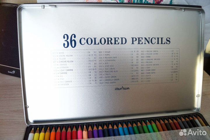 Цветные карандаши (36 шт) + блокнот