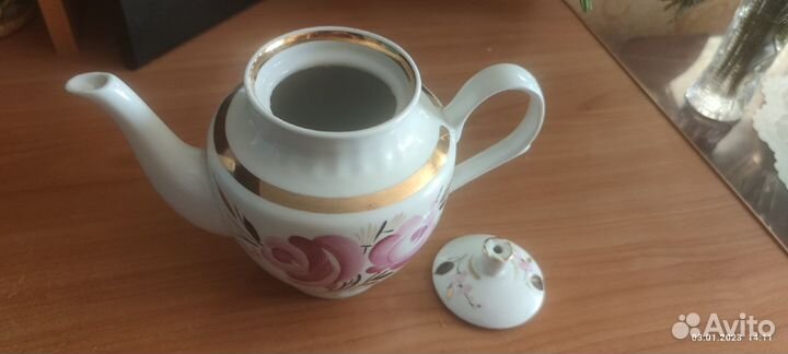 Чайники заварочные и чайно кофейный сервиз Рига