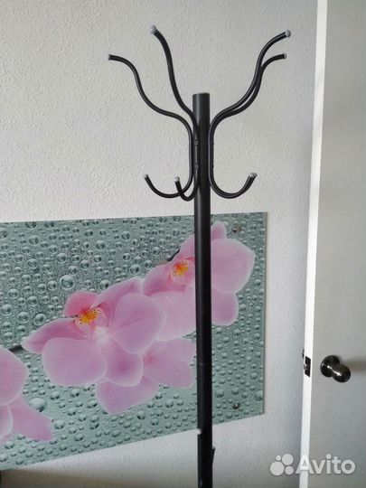 Вешалка для одежды напольная металлическая