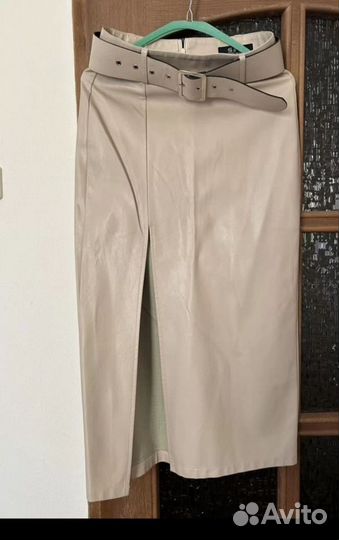 Кожанные юбки серо- голубая и молочная