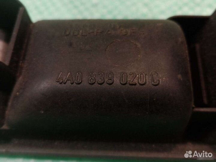 Ручка двери передняя правая Audi А6 С4