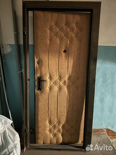 Дверь входная железная бу