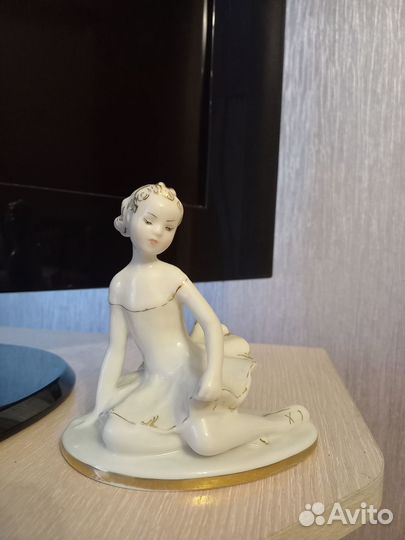 Фарфоровая статуэтка СССР Юная балерина лфз