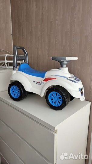 Машинка-каталка