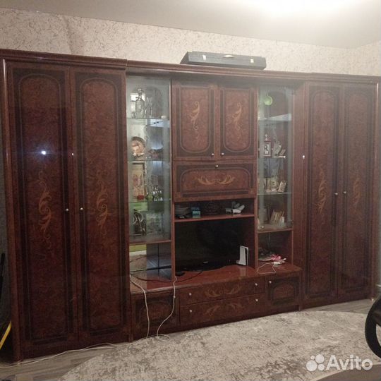 Стенка в гостиную бу