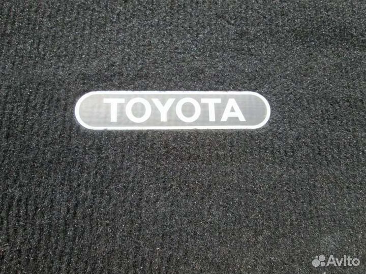 Коврик багажника Toyota Ist NCP65 1NZ-FE 2004/5