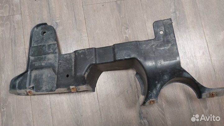 Кожух правый Bmw X3 2.0D E83 N47 2009