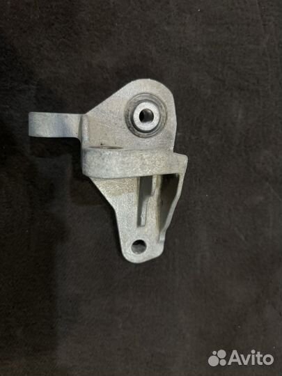 Подушка,кронштейн АКПП Ford Mondeo 4 EcoBoost 2.0