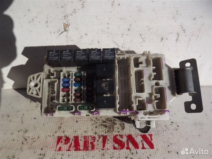 Блок предохранителей Митсубиши Грандис