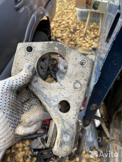 Кронштейн Переднего редуктора Ssang Yong Kyron