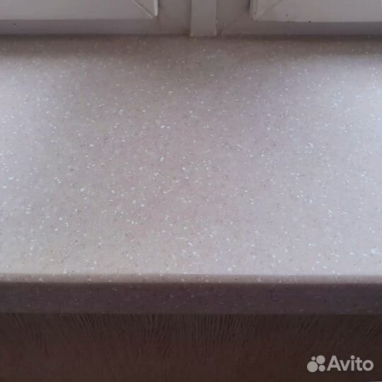 Подоконник из искусственного камня кварц акрил
