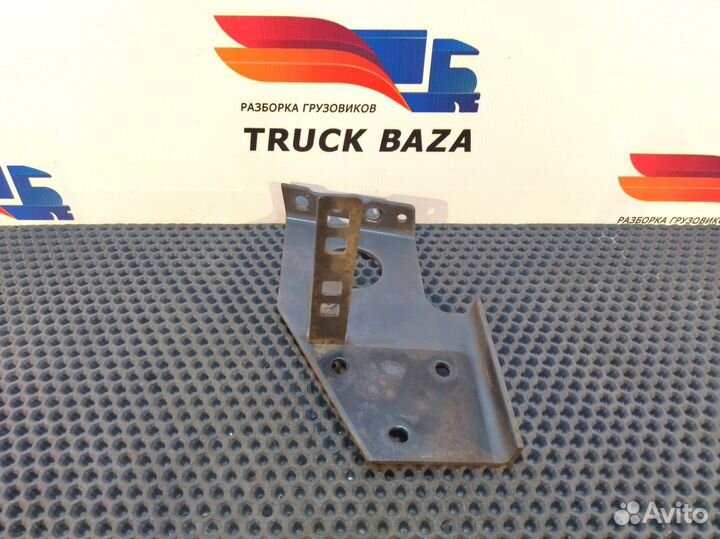 1693664 Кронштейн бампера левый Daf XF105