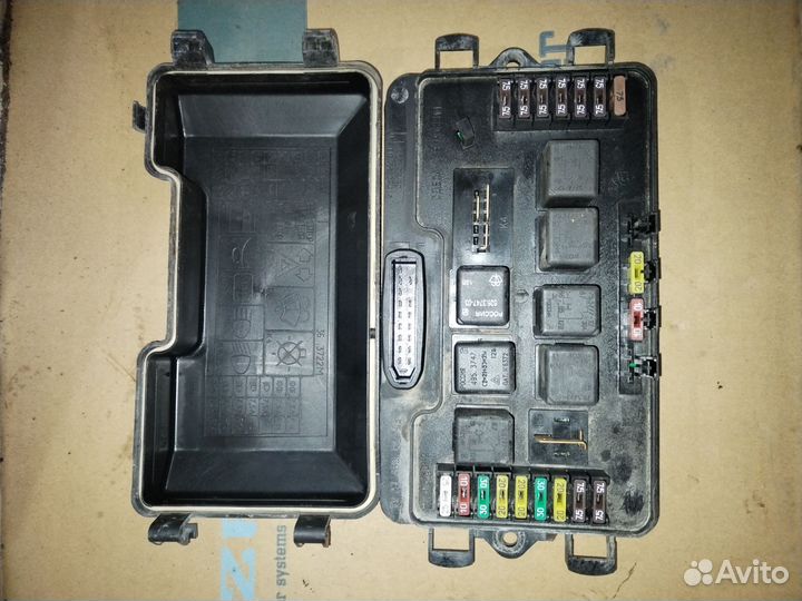 Монтажный блок ваз 2115372201040