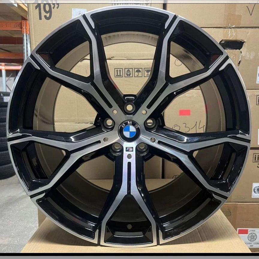 Литые диски BMW 9.5×R22 5×112