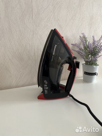 Утюг Panasonic NI-WT960 черный