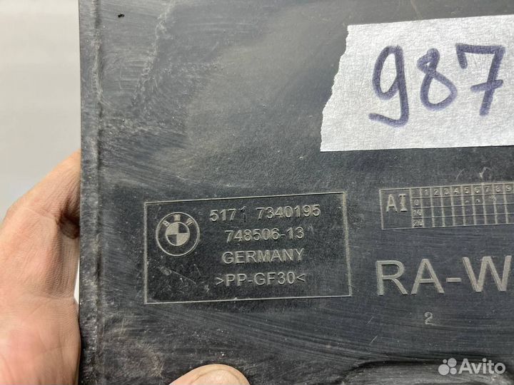 Заглушка (лючок) подкрылка BMW 5 G30