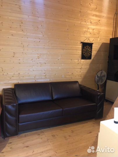 Диван из кожи крокодила (Италия)