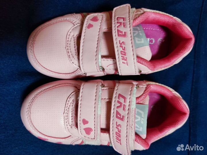 Кроссовки для девочки 27 размер новые