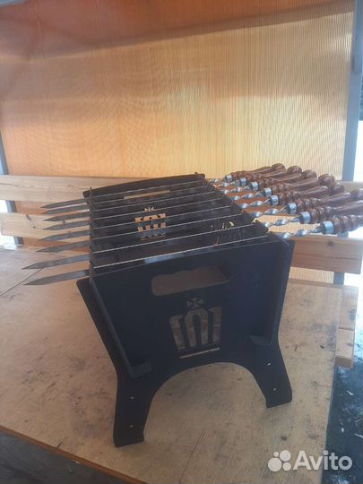 Разборный мангал с комплектом шампуров