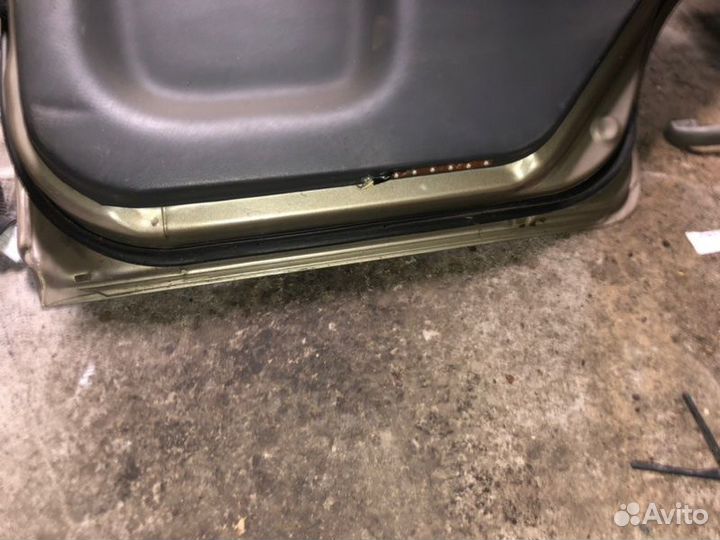 Дверь задняя правая Kia Spectra