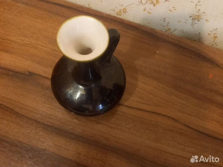 Маленькая вазочка для цветов