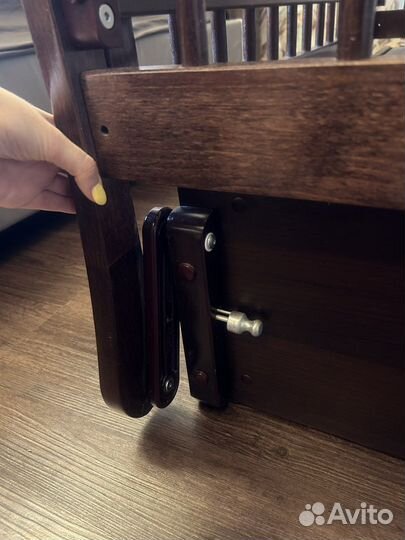 Детская кроватка Можга с продольным маятником