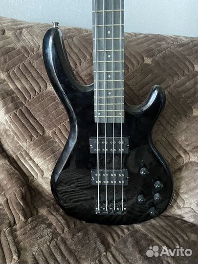 Бас гитара Ebash