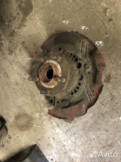 Поворотный кулак правый левый impreza g 11 gh gg