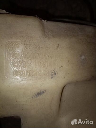 Бачок стеклоомывателя Audi 80 B3