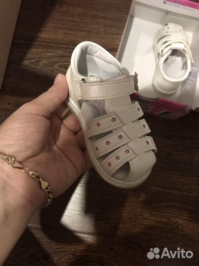Сандали для девочки
