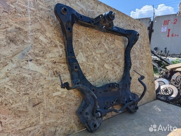 Передний подрамник Тойота Рав 4 50