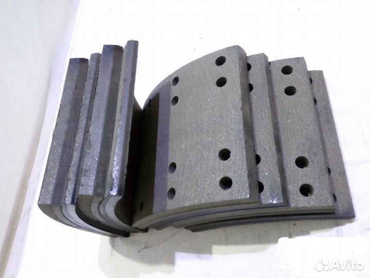 Накладки торм на заднюю ось 4707