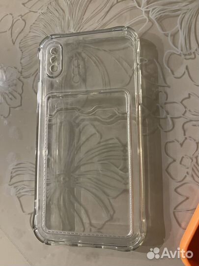 Чехлы на iPhone X/XS