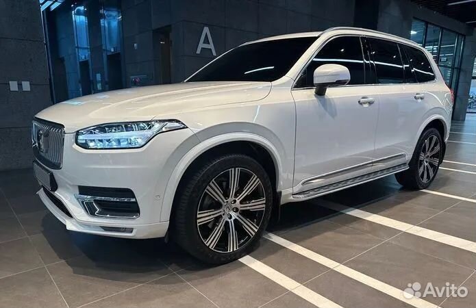 Volvo XC90 2 AT, 2022, 28 842 км