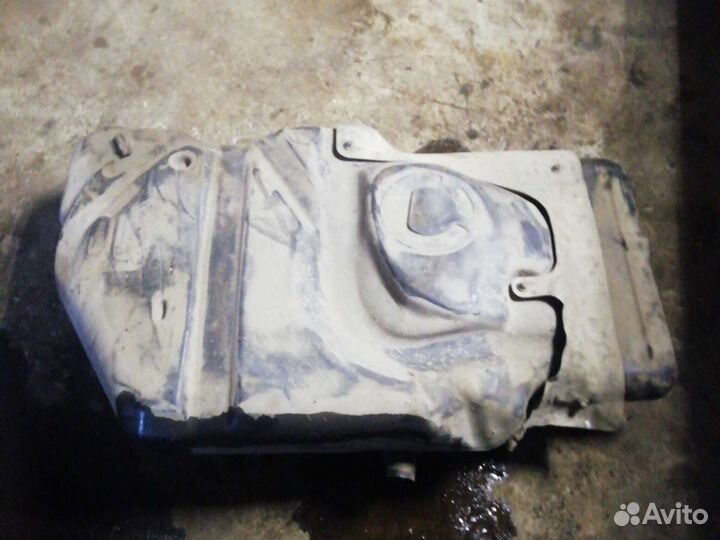 Бензобак opel zafira b 2008