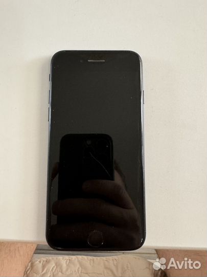 iPhone SE (2020), 128 ГБ