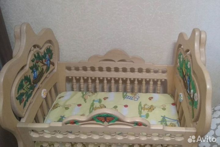 Детская кроватка