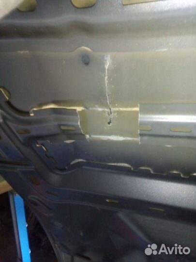 Капот Jeep Cherokee