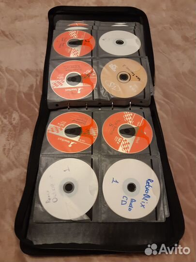 Сумка-органайзер для 200 cd дисков с дисками