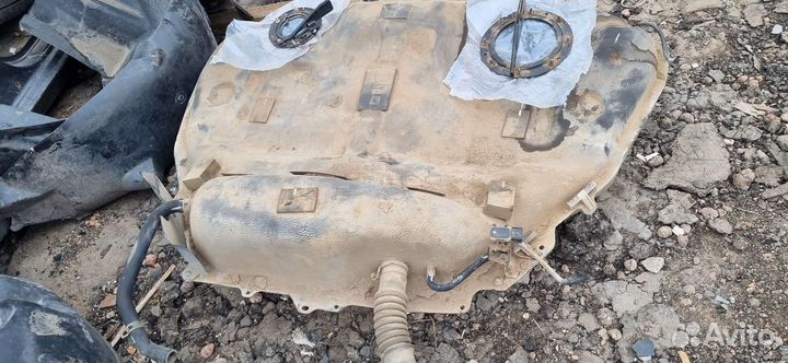 Бензобак на subaru tribeca